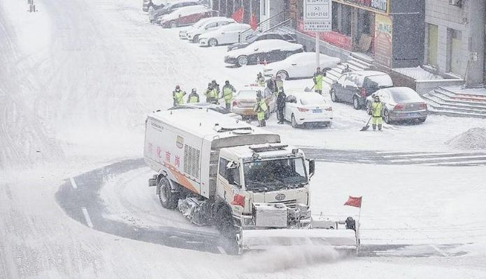 黑龙江暴雪天气最新动态,多地积雪超30厘米,交通受阻,应急响应升级 黑龙江暴雪天气最新动态,多地积雪超30厘米,交通受阻,应急响应升级